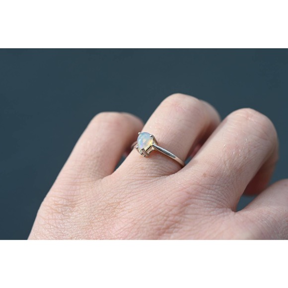 Tear drop opal ring, simple opal engagement ring sterling silver size 5 … - Picture 1 of 4